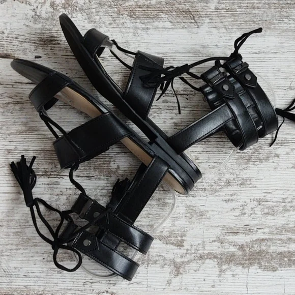 Like New Nine West Black Gladiator Sandal - Picture 8 of 14
